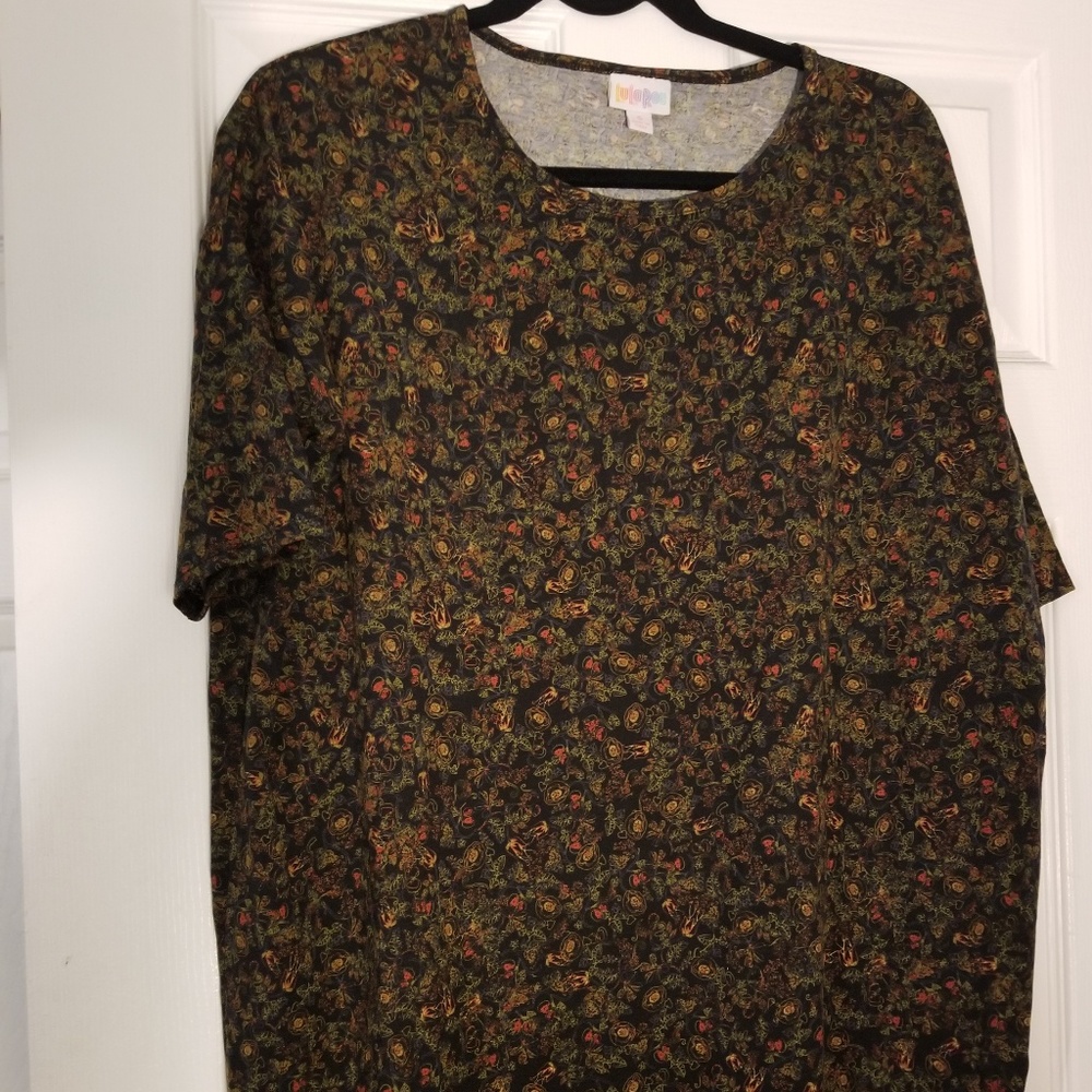 Lularoe Irma top